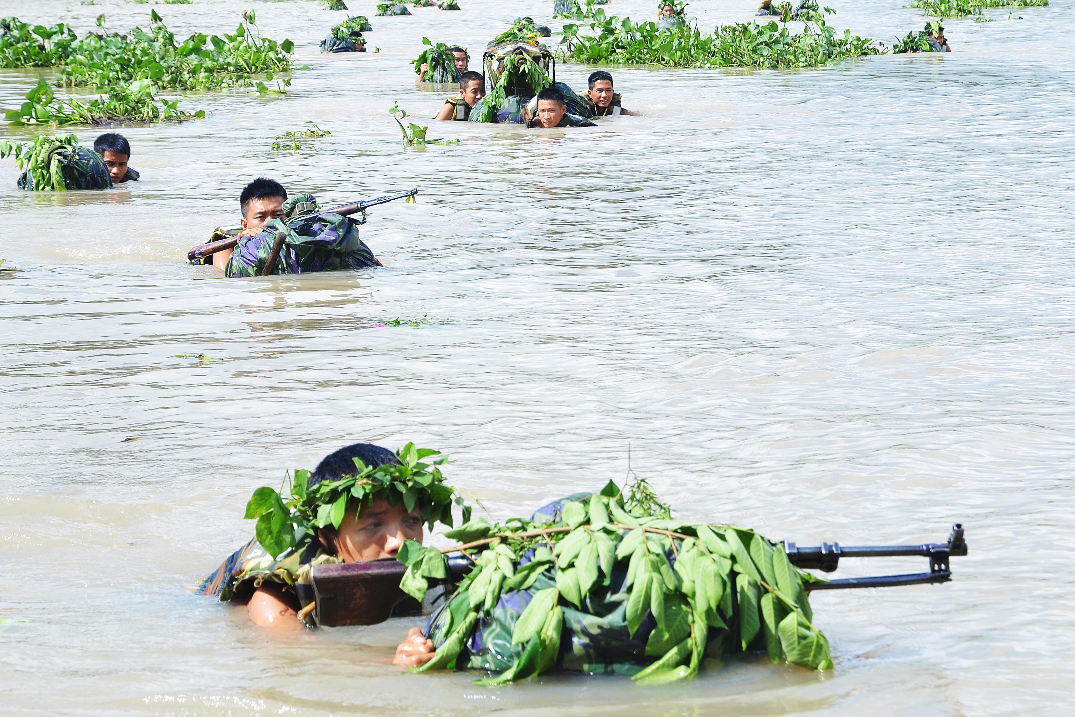 Nâng cao chất lượng huấn luyện kết hợp với giáo dục truyền thống